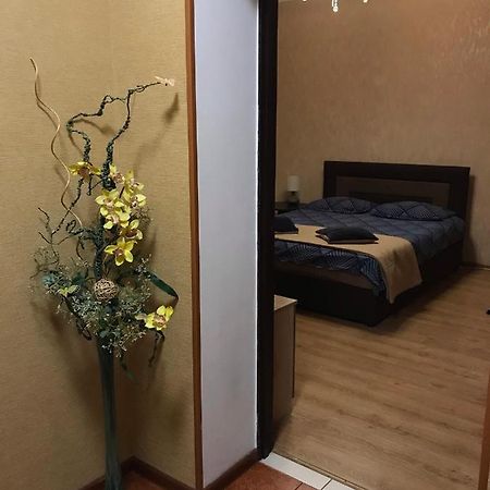 Rent Apartment In The Center Of Чернихив Екстериор снимка