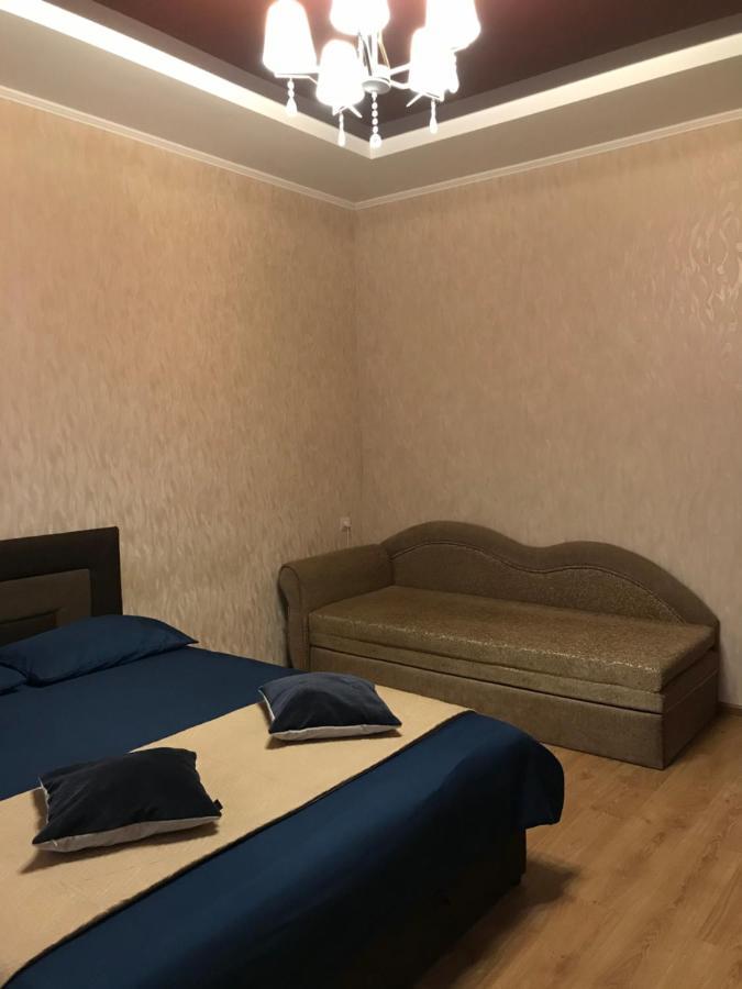 Rent Apartment In The Center Of Чернихив Екстериор снимка